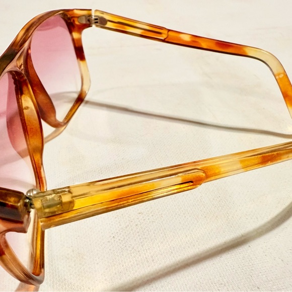 Foster Grant Vintage Tortoise and Pink Aviator Sunglasses main image 7
